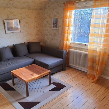 Liten Laegenhet 2 + 2 Pers Fågelfors Екстериор снимка